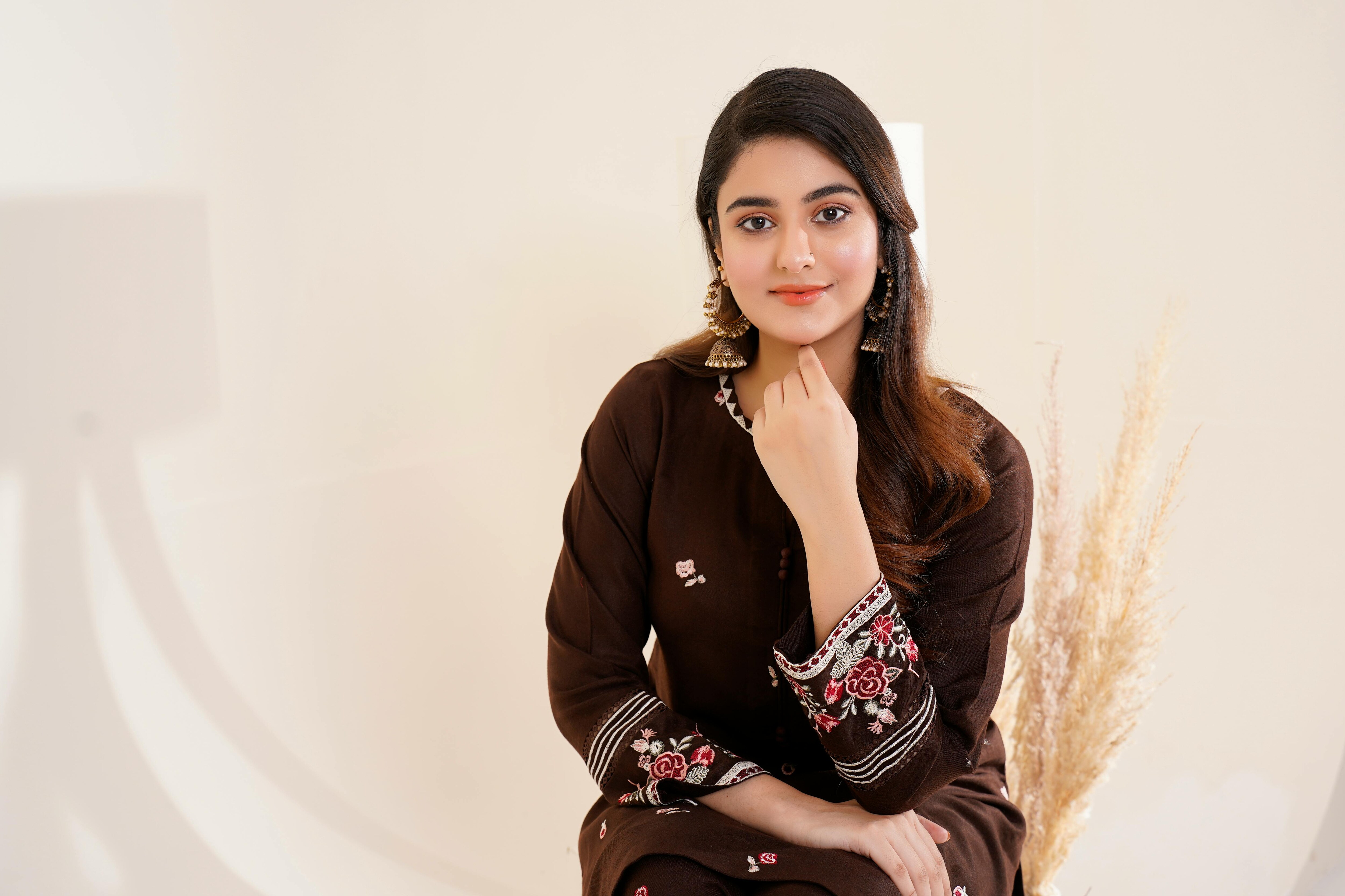 Choose a kurti that works in accordance with the local climate