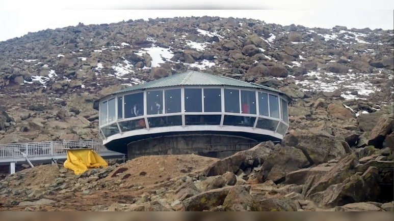 गुलमर्ग में अब दुनिया का सबसे ऊंचा रिवॉल्विंग रेस्तरां, गोल-गोल घूमकर लुभाएगा पर्यटकों का दिल