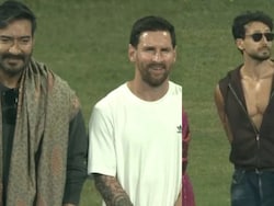 Viral Video: Ajay Devgn And Tiger Shroff Booed By Crowd At Lionel Messi's Mumbai Event At Wankhede Stadium