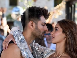 <i>Tu Meri Main Tera Main Tera Tu Meri</i> X Reviews: Some Feel Kartik-Ananya's Film Is "Youthful", Others Say "Never Takes Off"