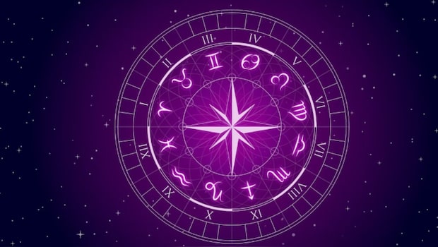 Shukraditya Yog: 2026 की शुरुआत में बनने जा रहा है शुक्रादित्य योग, धनु समेत इन 3 राशियों की पलटेगी किस्मत, खूब कमाएंगे पैसा