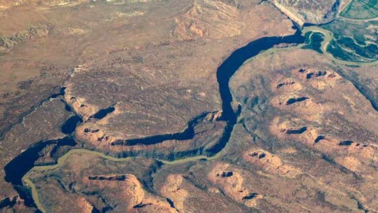 दो हिस्सों में टूट रहा अफ्रीका! धरती के नीचे हो रहा नए महासागर का जन्म, वैज्ञानिकों ने बता दी चौंकाने वाली बात
