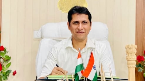 दतिया से लंदन तक सराहना ! इनोवेशन है पहचान, जानिए इस IAS अधिकारी की अनोखी और इंस्पायरिंग जर्नी