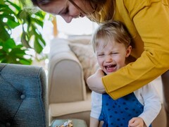 Vitamin B12 Deficiency In Children: 7 Symptoms Parents Shouldn't Miss