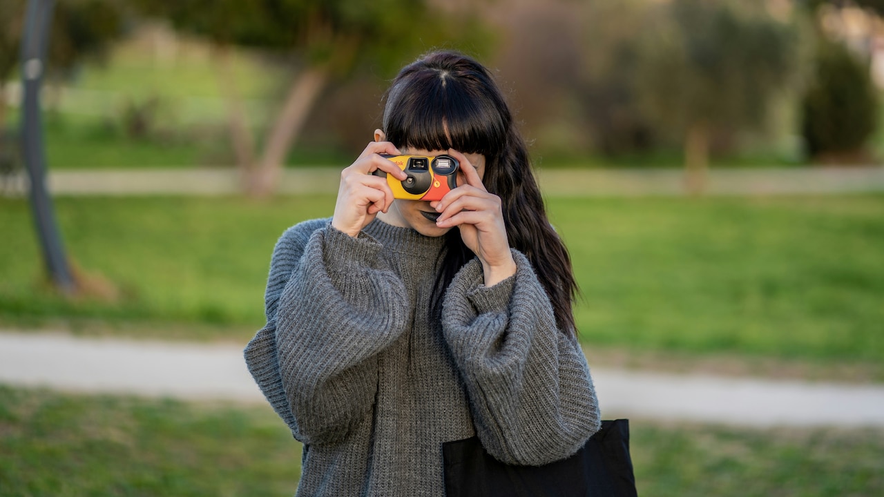Instant Cameras Explained: Benefits, Uses And Smart Gifting Tips For 2025
