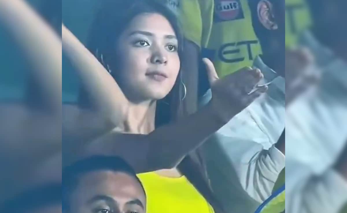 और कैमरा उन पर फिदा हो गया... इस साल क्रिकेट मैच की मिस्ट्री गर्ल्स से मिलिए