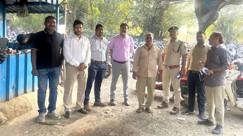 Kalyan News: कल्याण स्टेशन परिसरात 'पार्किंग'च्या नावावर लूट! वाचा कसा लावला जात होता मध्य रेल्वेला चुना!