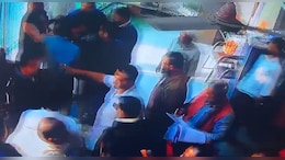 कांग्रेस की बैठक में हंगामा और धक्&zwj;का-मुक्&zwj;की, जमकर गाली-गलौज