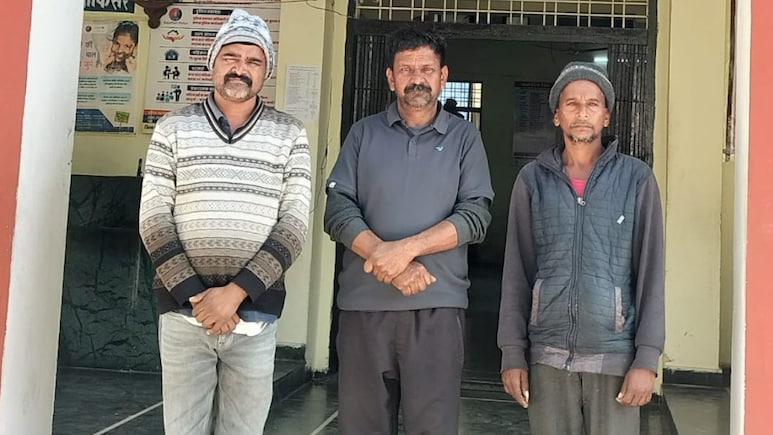 राष्ट्रीय पक्षी मोर को पकाकर खाने की थी तैयारी, कांग्रेस नेता की पार्टी से पहले पहुंच गई पुलिस