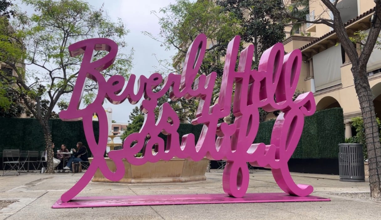 The prettiest stop in Beverly Hills — the pink sign. (Photo: Author)