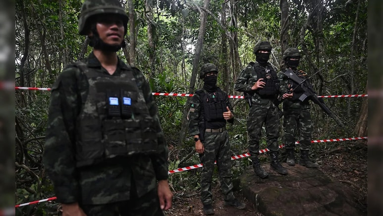 Cambodia-Thailand Border Clashes Send Half A Million Into Shelters