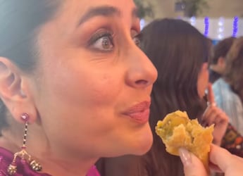 'You're A Carbie Doll': Karan Johar Teases Kareena Kapoor For Eating A 'Big Samosa' At School Event