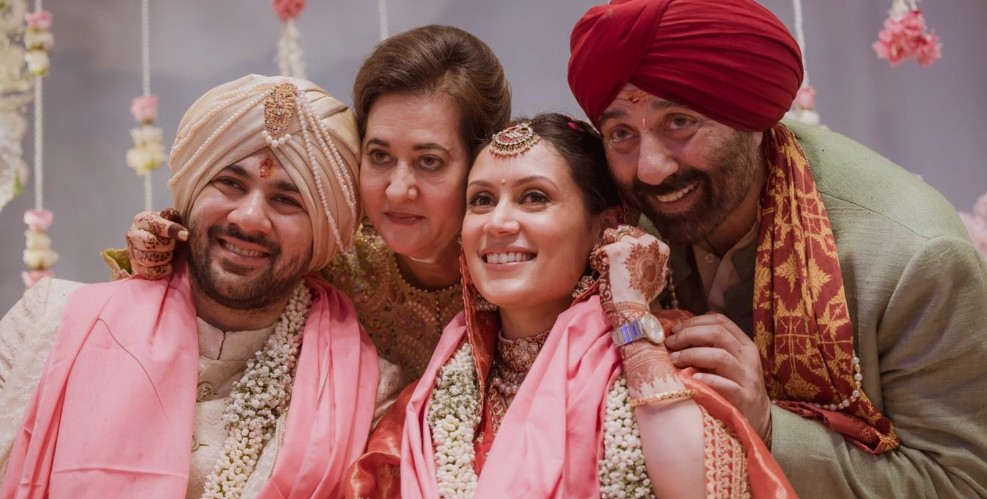 सनी देओल की पत्नी, दिखती हैं सिंपल लेकिन इंग्लैंड के शाही परिवार से है कनेक्शन, बोलती हैं फर्राटेदार इंग्लिश