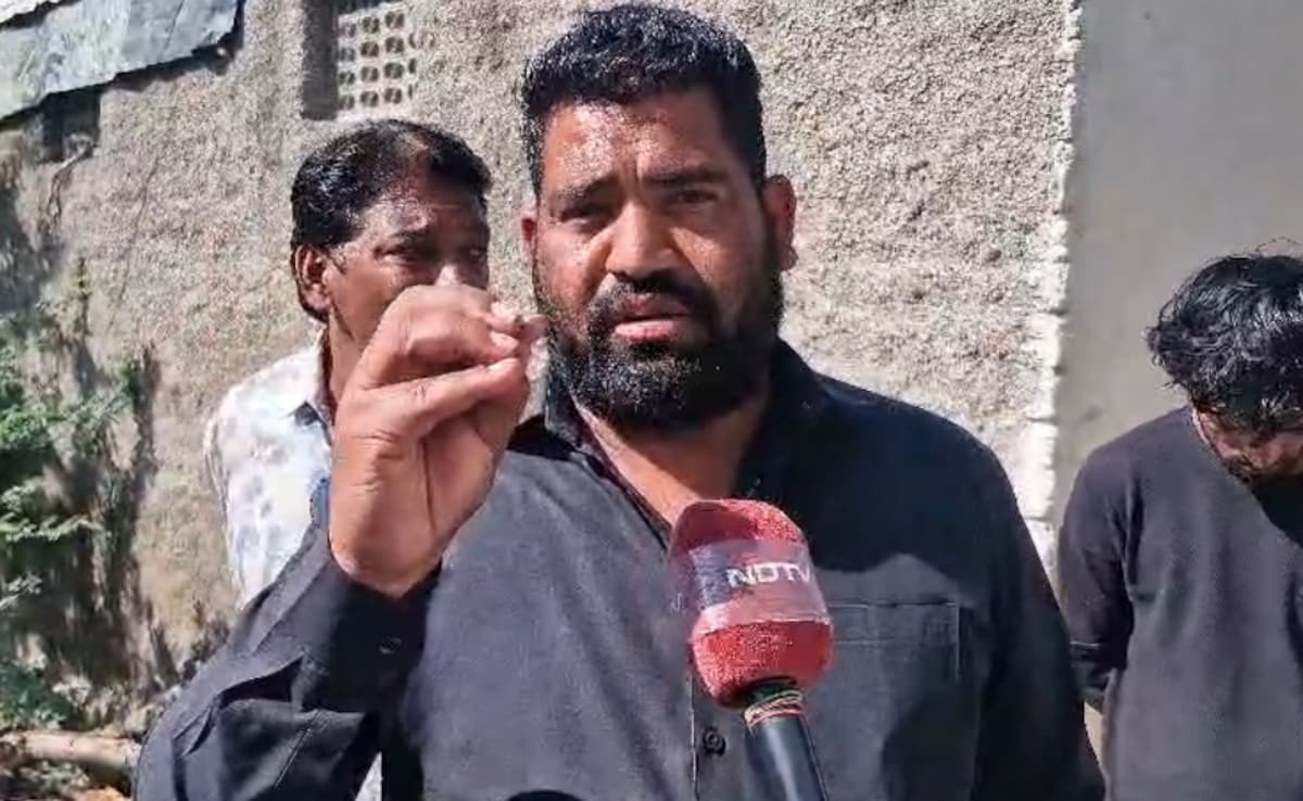 पीड़ित बच्ची का चाचा पीड़ित बच्ची का चाचा