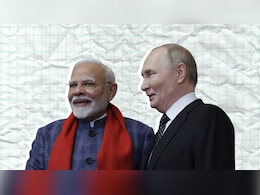 जब गले लगकर मिले दो यार.. व्लादिमीर पुतिन का प्लेन नई दिल्ली में लैंड, PM मोदी ने कुछ यूं किया स्वागत