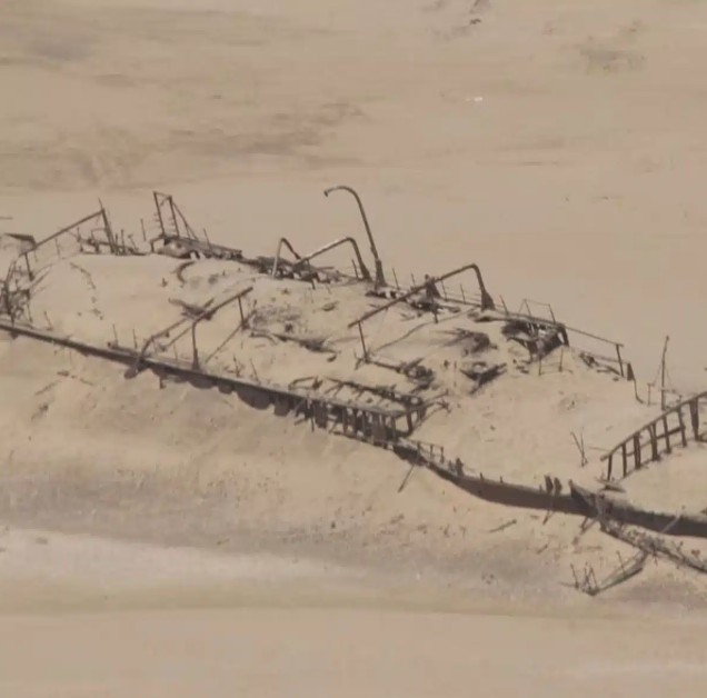 रेगिस्तान के बीच मिला सोने से भरा 500 साल पुराना जहाज! आखिर समुद्र से यहां कैसे पहुंचा?