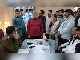 कांग्रेस कार्यक्रम में घुसे चोर! भीड़ का फायदा उठाकर कई कार्यकर्ताओं के पर्स-मोबाइल पार