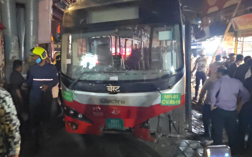मुंबई में BEST की बस ने कइयों को रौंदा, 4 की मौत, 9 घायल, आरोपी ड्राइवर गिरफ्तार