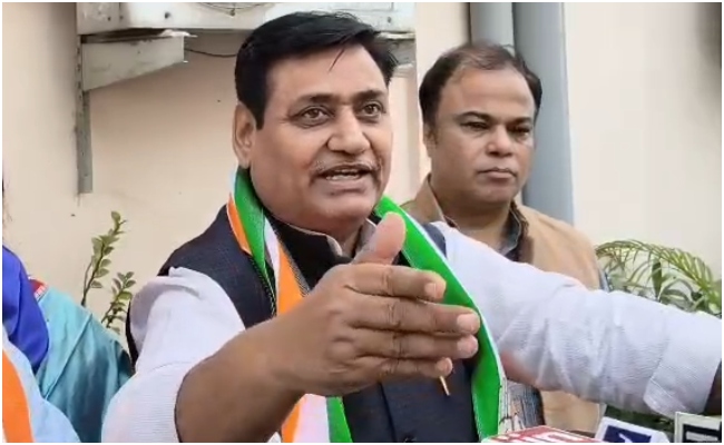 'सरकार चाहती है जनता बीमारी से तड़प कर मर जाए' राइट टू हेल्थ पर मंत्री खींवसर के बयान पर बोले डोटासरा