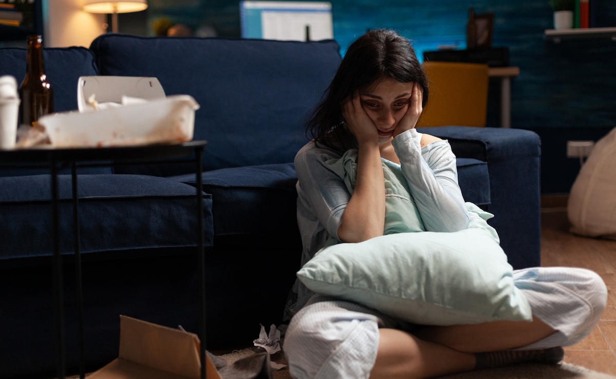 Post-Party Anxiety Is Real: Doctor Explains Hangxiety, Shares Tips To Manage It