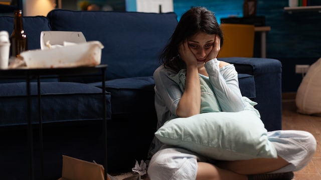 Post-Party Anxiety Is Real: Doctor Explains Hangxiety, Shares Tips To Manage It