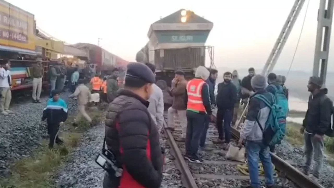 5 Rajdhani Express Coaches Derail, 7 Elephants Killed After Collision In Assam