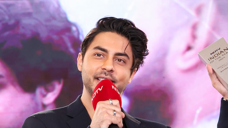 Aryan Khan Dedicates NDTV Indian Of The Year Award To Mom Gauri Khan, "<i>Aaj Ghar Jaa Kar Mujhe Kam Daant Padegi</i>"