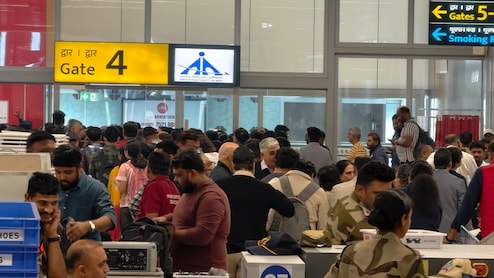 हवाई अड्डों पर हाहाकार! क्या 400 फ्लाइट कैंसल होने की वजह  FDTL नहीं, पायलट एसोसिएशन ने बताई वजह