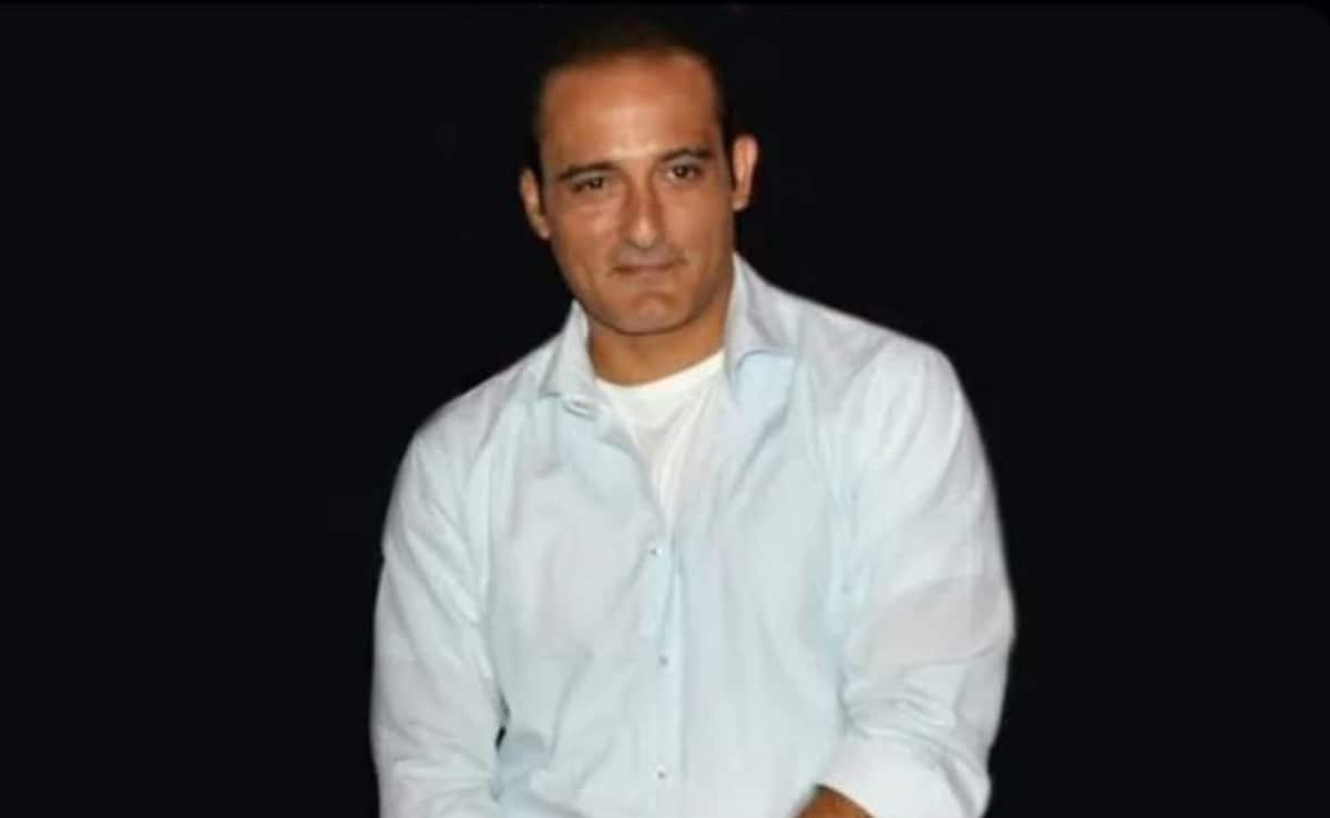 When <i>Dhurandhar</i> Star Akshaye Khanna Revealed His Fitness Secrets: "I Don't Follow A Strict Diet"