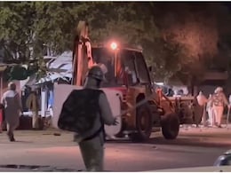 Rajasthan Tension: पुलिस पर हमला, आंसू गैस और छावनी बना इलाका... राजस्थान में मस्जिद के बाहर पत्थर हटाने पर हो गया बड़ा बवाल