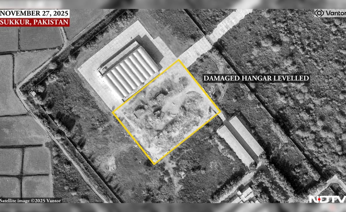 भारतीय वायु सेना ने 10 मई को शुकूर में जिस जगह हमला किया था, उसे अब समतल कर दिया गया है. यह अनमैन्ड एरियल व्हीकल्स (UAVs) के लिए हैंगर था.