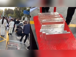 चीन में आलू-टमाटर की तरह क्यों बिक रही चांदी, सड़कों पर रेहड़ी लगा रहे लोग