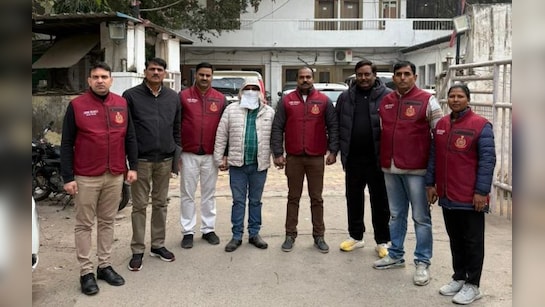 नकली इंजन ऑयल की फैक्ट्री का भंडाफोड़; क्राइम ब्रांच ने जब्त किया 1 करोड़ का सामान, एक गिरफ्तार