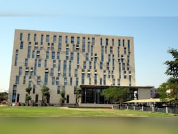 अमायरा सुसाइड केस के बाद जयपुर के नामी स्कूल पर चली CBSE की चाबुक, अब बोर्ड परीक्षाओं का क्या होगा?