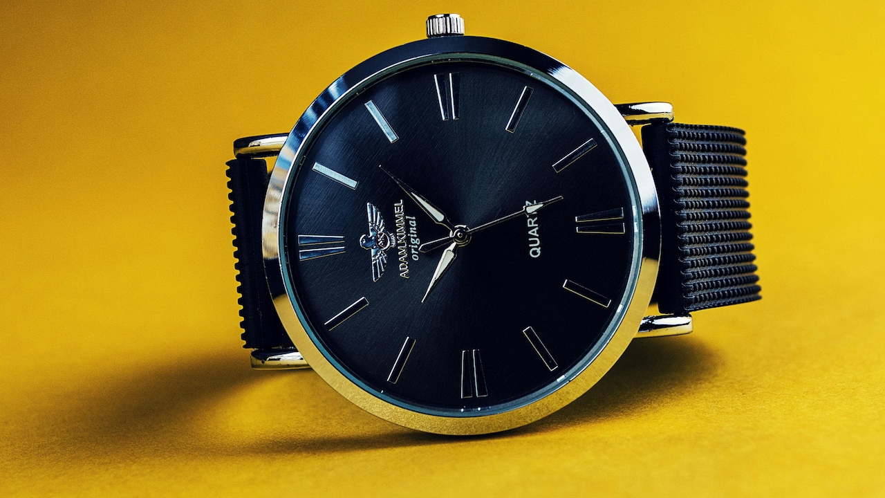 Amazon Serve Sale: Trendy Watches At Min. 40% Off