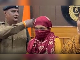 नकाब में दिख रही ये महिला नहीं जल्लाद है! अपने बेटे सहित 4 बच्चों की हत्या की, वजह चौंका देगी