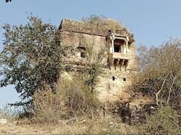 रकमगढ़ किला जहां तात्या टोपे छिपे थे 45 दिन, अब वहां भूतों और काले बड़े सांप के होने की होती है चर्चा