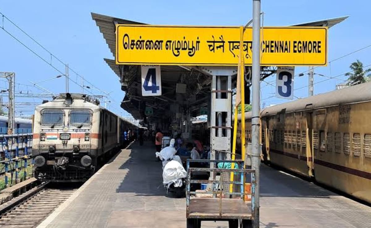 Sleeper Class Passengers To Get Pillows, Bedsheets On Trains From January