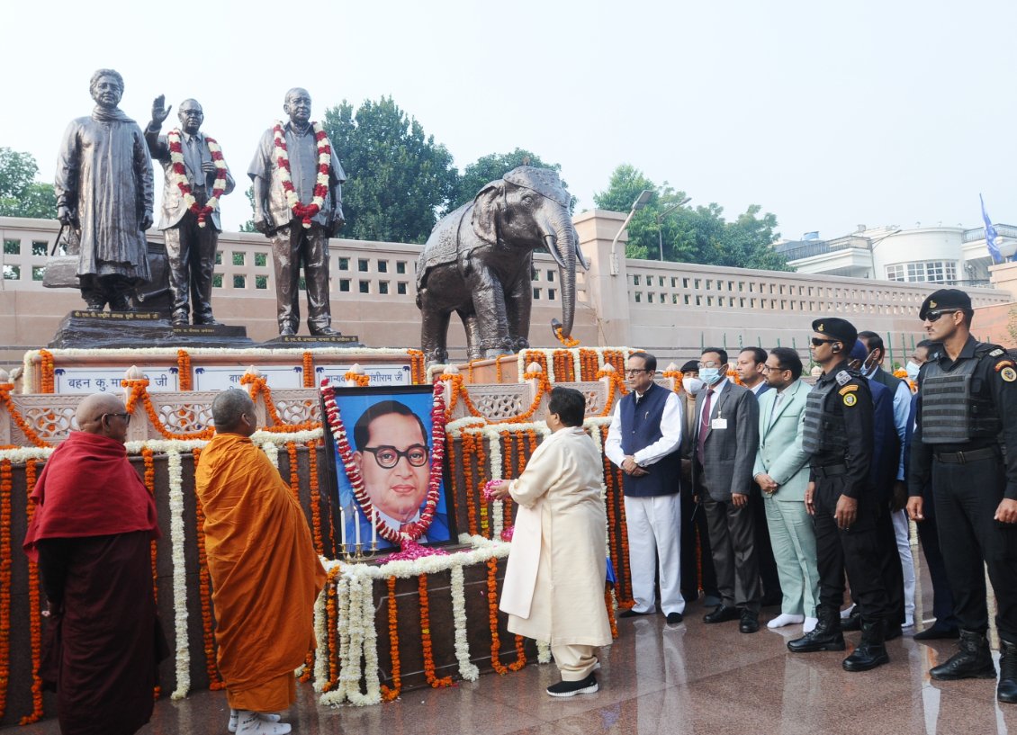 दिल्ली से सिर्फ 15 किमी दूर मायावती, नोएडा में बाबा साहब के कार्यक्रम में क्यों नहीं होंगी शामिल, आकाश आनंद संभालेंगे मोर्चा