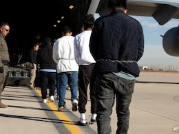 32% H-1B Visa Holders In US Skip Travel To Avoid Migration Crackdown: Report