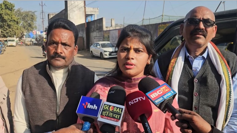 कथा वाचक देविका पटेल को कथा करने से रोका, बोले- 'गैर-ब्राह्मण' नहीं कर सकते हैं कथा