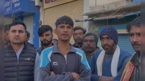 NSUI की रैली जाने के लिए मज़दूरों को 500 रुपये देने का हुआ था वादा, पैसे नहीं मिलने पर मज़दूरों का प्रदर्शन&nbsp;