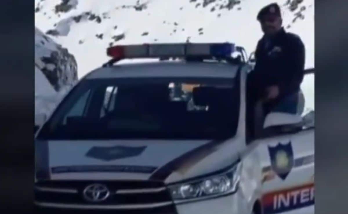 J&K Traffic Cop Suspended For Using Police Vehicle To Shoot Reels