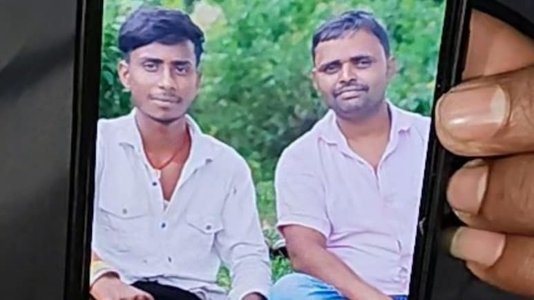 Jharkhand College Students Forced To Kiss At Gunpoint, Blackmailed for Money