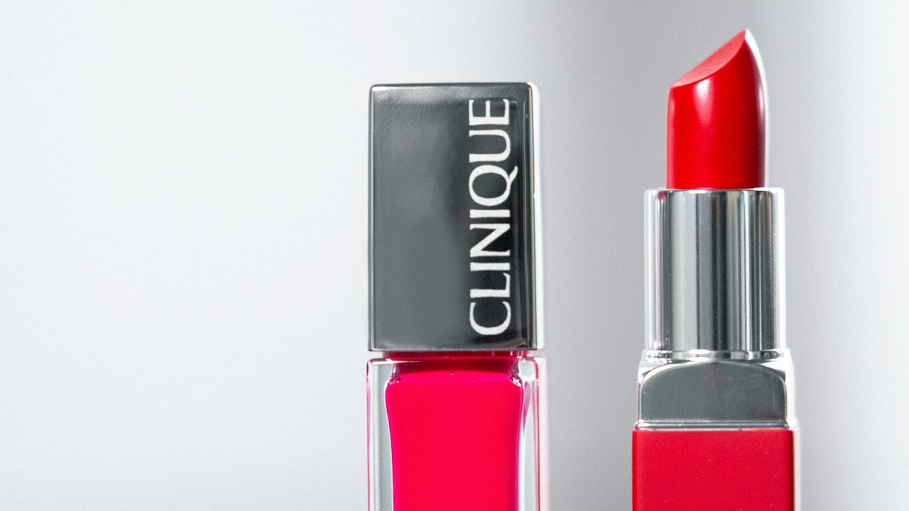 Which lipstick shades are trending in Indin weddings in 2025? Which lipstick shades are trending in Indin weddings in 2025?