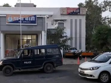 MP News: पारिवारिक विवाद में बेटे ने कुल्हाड़ी मारकर की पिता की हत्या