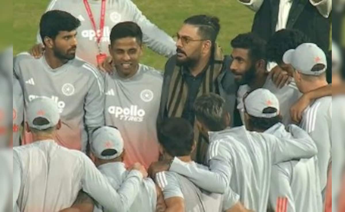 युवराज सिंह ने की भारतीय खिलाड़ियों से मुलाकात, कोच गंभीर के साथ दिखा याराना, स्टैंड का हुआ अनावरण