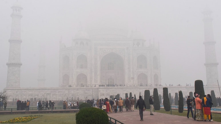 दिल्ली NCR से क्यों गायब हुआ कोहरा! बारिश और बर्फबारी से पलटेगा मौसम, जानें एक हफ्ते कैसा रहेगा मौसम का हाल