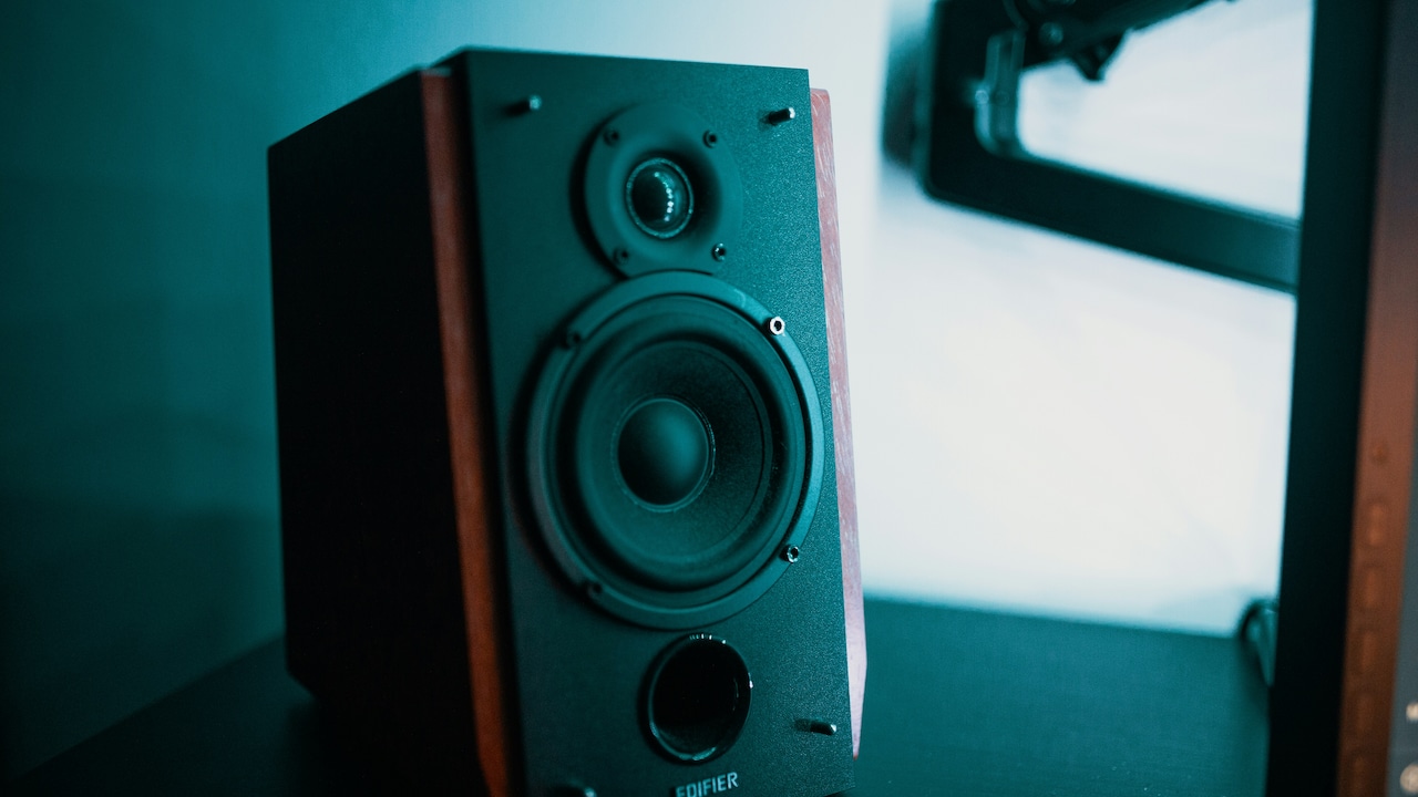 How To Choose A Speaker For Your Room Size: A Simple Wattage Guide