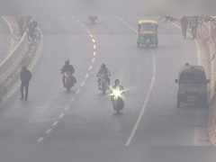 Delhi Air Pollution Live Updates: Commuters Complain As Delhi Bans Fuel Without Pollution Certificate